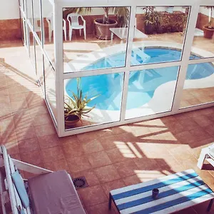https://aloe-vera-shared-house.tenerifehoteles.net